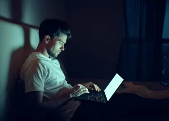 5 Signs That You May Have A Porn Addiction